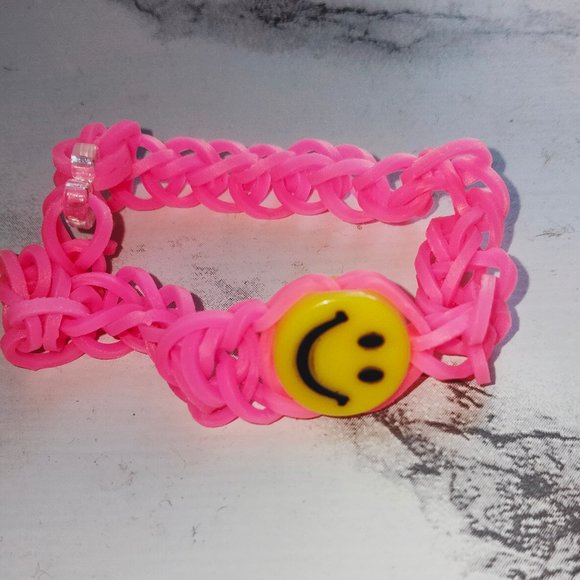 Pink smiley face bracelet - Picture 2 of 2